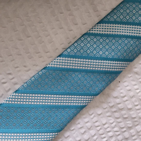 Bundle Five Assorted Ties - Picture 6 of 10